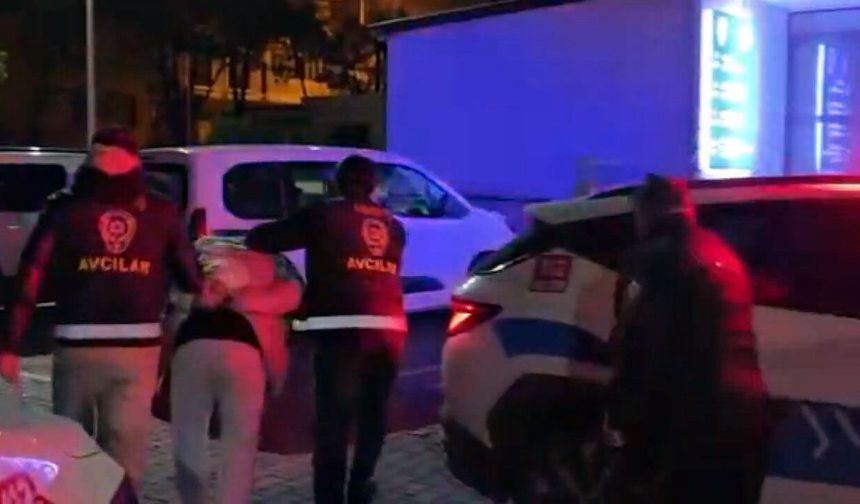 İstanbul'da sağlık merkezinden bilgisayar çalan zanlı adliyeye sevk edildi