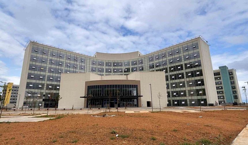 Trabzon Şehir Hastanesi'nde sona gelindi, yıl sonunda açılıyor
