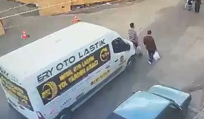 Minibüsün çarptığı doktor ağır yaralandı