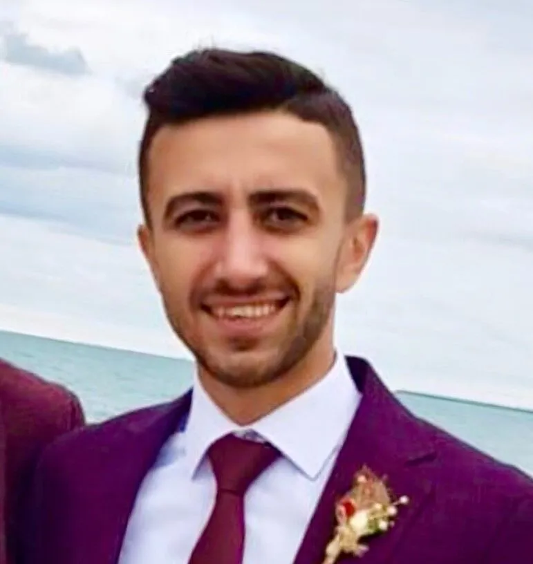 Tıbbi Sekreter ağaçta asılı halde ölü bulundu.